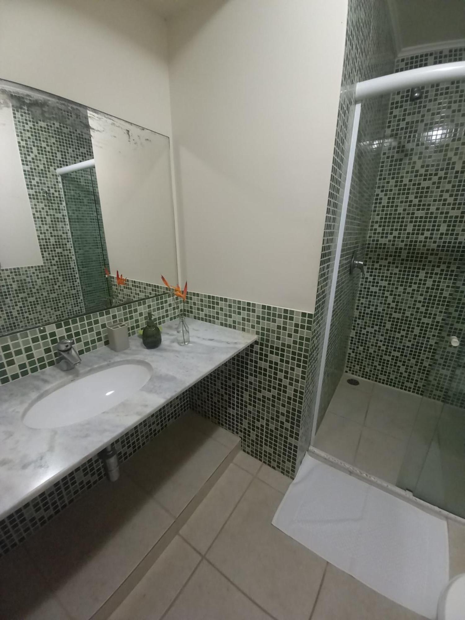 Suite No Condominio Itamambuca - Muito Perto Da Praia !!! Ubatuba Oda fotoğraf